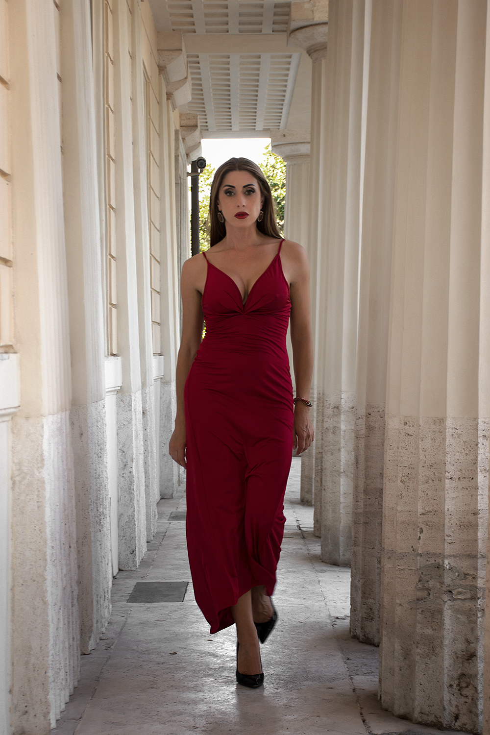 Tra le colonne