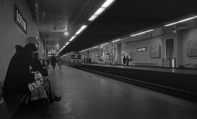 MtroLouvre1980
