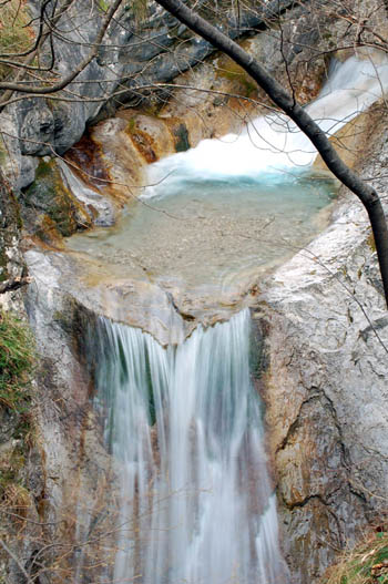 Cascata blu