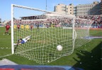 Foto scattata nel campionato di Serie B della stagione passata. Incontro tra  Crotone e Verona.
Spero vi piaccia :)