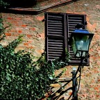 Un'angolo del centro storico di Castagnito sulle langhe.