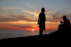 Foto scattata ad Agosto nel salento, torre Uluzzo (Porto selvaggio) da qui si vede anche la Calabria, i soggetti in foto sono la mia ragazza e mio fratello, il mare  quello della splendida Puglia, il sole  quello di tutti.

P.S.:  leggermente mossa, dopo tre birrette avevo la mano un po tremolante. :):)

Commenti critiche e suggerimenti sono graditi...