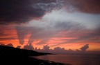 Non sono un grande amante dei tramonti. Per la scena che vedete mi ha colpito: si tratta di un tramonto a Pantelleria, al termine di una giornata piovosa, guardando a Nord-Ovest.