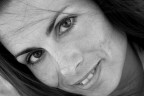 ritratto di un'amica in un'insolita domenica di agosto ritratto di un'amica in un'insolita domenica di agosto