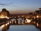 Ponte Vecchio di notte. Ponte Vecchio di notte.