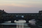 Ponte Vecchio di sera. Ponte Vecchio di sera.