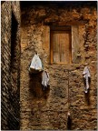 la finestra chiusa sul muro la finestra chiusa sul muro