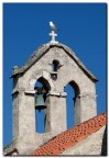 Il campanile di una chiesetta sull'isola di Dugy Otok.