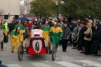 Ecco Tazio Nuvolari con i suoi meccanici