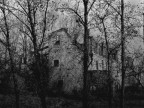 Con due ritocchi in PS ho cercato di trasformare una casa abbandonata in una presenza.
Ispired by Nosferatu, Murnau
