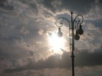 questa dovrebbe essere una delle prime foto fatte, a occhio direi con la modalit tramonto... inquadrare, scattare, il prossimo! che altro dire... ah, si, il palo  storto... :D
