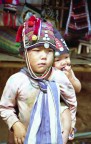 Bambini in costume tipico Bambini in costume tipico
