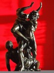 statue