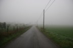 Questa mattina uscenda da casa questo  quello che vedevo...
solo nebbia...:)