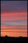 La parte scura raffigura una collina, per questo  obliqua. Ho usato il 70-200 Canon f2.8 , colori originali del bellissimo tramonto che invadeva la mia casa :)