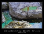 Alcuni riflessi colorati nell'acqua ferma lungo le sponde del fiume Brenta in localit San Marino (Valsugana)