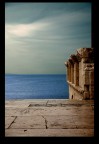 SEDUTO A GUARDARE IL MARE SEDUTO A GUARDARE IL MARE