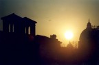 bellissima silouette della basilica di San Pietro durante un tramonto Romano!
Wonderful Silouette of S. Piter in ROME during sunset..
questa foto  stata scannerizzata da negativo
this photo was scanned from a film
