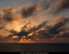 Soggetto: Alba sul Tirreno al largo delle coste sarde

Tecnologia: Nikon Coolpix L5, Adobe Photoshop e ABSoft Neat Image

Fotoritocco: Aumento del contrasto, regolazione della colorazione e riduzione del rumore