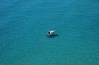 Sola nell'azzurro Sola nell'azzurro