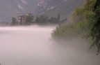 Castel Toblino nella nebbia Castel Toblino nella nebbia