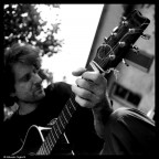 Il cantastorie... Il cantastorie...