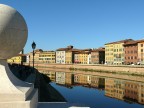 Pisa, Lungarno Pacinotti visto dall'angolo tra Ponte di Mezzo e Lungarno Gambacorti. 
DMC FZ50, f/7.1, 1/500 sec, ISO 100, lungh. foc. 40 mm equiv.; 21-11-2007 ore 11:56