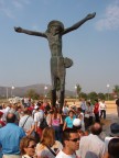 A Medjugorie, vi  un crocifisso che lacrima tutti i giorni da un ginocchio, smette tre giorni prima delle feste della Madonna e poi riprende