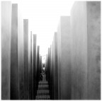 child at jewish war memorial child at jewish war memorial