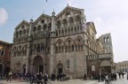 Marzo 2007, Duomo di Ferrara
Pentax MX, 28-80mm, sviluppo su CD dal fotografo