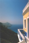Paese di Olympos, Karpathos, Grecia.
Pentax MX, 28-80mm, scansione da foto