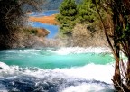 Da sopra una cascata si vede un tratto di questo fiume che si trova in Croazia (Parco di Krka).
Ciao a tutti.
Mauro
