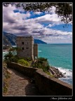 Il sentiero panoramico che porta verso il convento dei frati cappuccini presenta spesso scorci straordinari.