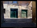 particolare porte chiuse - Bracciano - particolare porte chiuse - Bracciano -