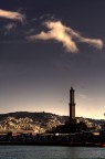 Genova e la Lanterna, hdr scattata da navebus