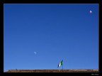 La luna, la bandiera e il palloncino La luna, la bandiera e il palloncino