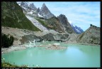 Laghetto facile da raggiungere da Courmayeur (Ao) risalendo lungo la Val Veny lungo la catena del Monte Bianco.
E' un lago glaciale particolare per la sua colorazione appunto color ghiaccio.....spero di trasmettere la sensazione che si provava guardando un lago alimentato direttamente dal ghiacciaio.....