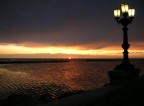 L'alba e il lampione L'alba e il lampione