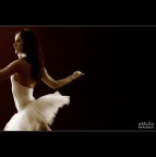 ...uscendo di scena. ...uscendo di scena.