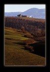 Scansione da dia
200mm f2,8 aus jena
fuji Provia

Tra la Val di Chiana e la Val d'Orcia, quando ci si inxxzza e ci dicono:"ci vuole pazienza", per essere gentili si risponde:" La pazienza  tra S. Quirico e Pienza!", anzich mandare al diavolo qualcun'altro. Ecco l'etimologia del titolo: non sono arrabbiato, ma la zona  quella.