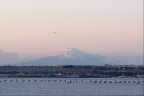 ETNA - fotografata dal porto grande di Siracusa ETNA - fotografata dal porto grande di Siracusa
