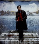 Il labbro un po' beffardo, la ruga sulla fronte, un essere u Il labbro un po' beffardo, la ruga sulla fronte, un essere u