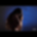 Hold me... Hold me...