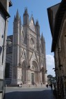 Orvieto, improvvisamente dietro l'angolo Orvieto, improvvisamente dietro l'angolo