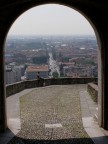 Vista di Bergamo alta presa da una porta delle mura Vista di Bergamo alta presa da una porta delle mura
