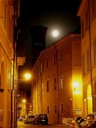 Uno scorcio di via Canalino di notte Uno scorcio di via Canalino di notte