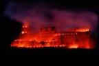 Castello in fiamme durante i fuochi d'artificio.
f/8 30s ISO100
