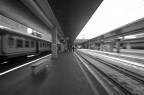 camminando in stazione camminando in stazione