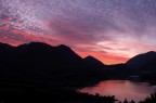 Rosso di sera bel tempo si spera.
Tramonto sul lago di Barrea.
Barrea autunno 2009