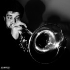 Autoritratto su ottone Autoritratto su ottone